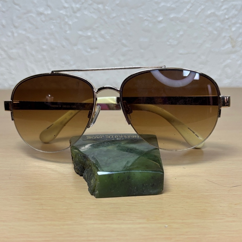 Aviator Sunglasses with Brown Gradient Lenses